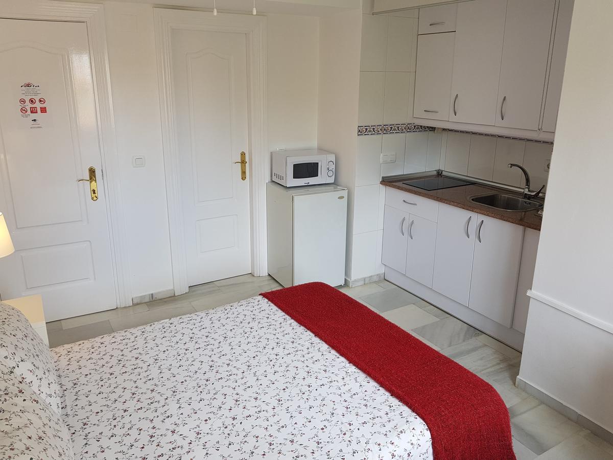 Fan Flat Eugenio (Adults Only) Apartment Малага Екстериор снимка