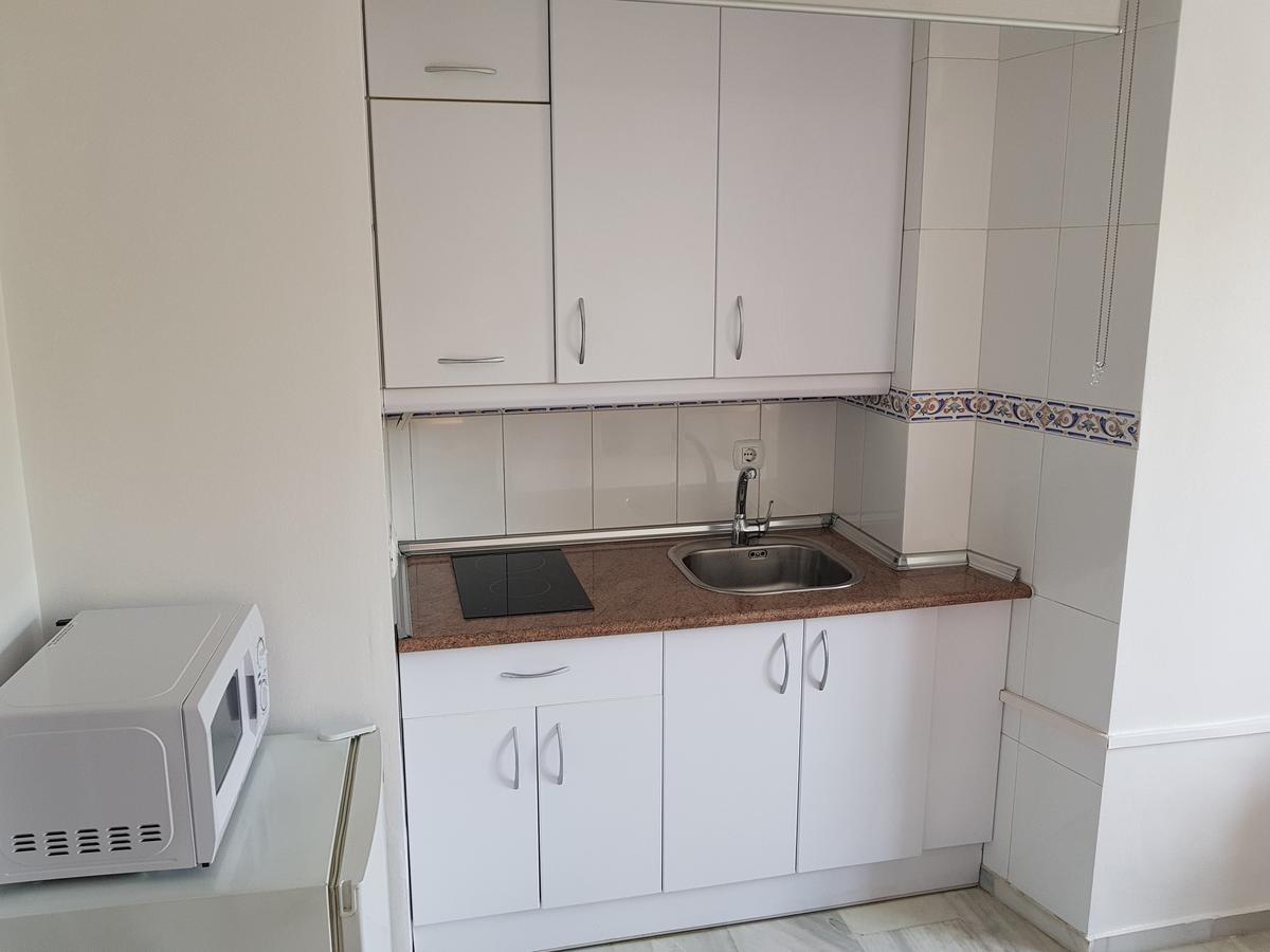 Fan Flat Eugenio (Adults Only) Apartment Малага Екстериор снимка