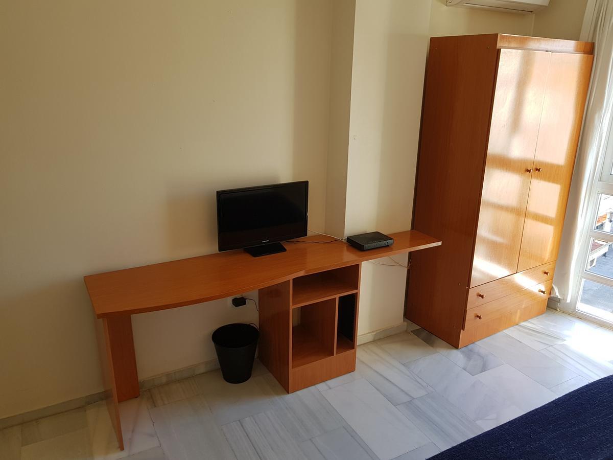 Fan Flat Eugenio (Adults Only) Apartment Малага Екстериор снимка